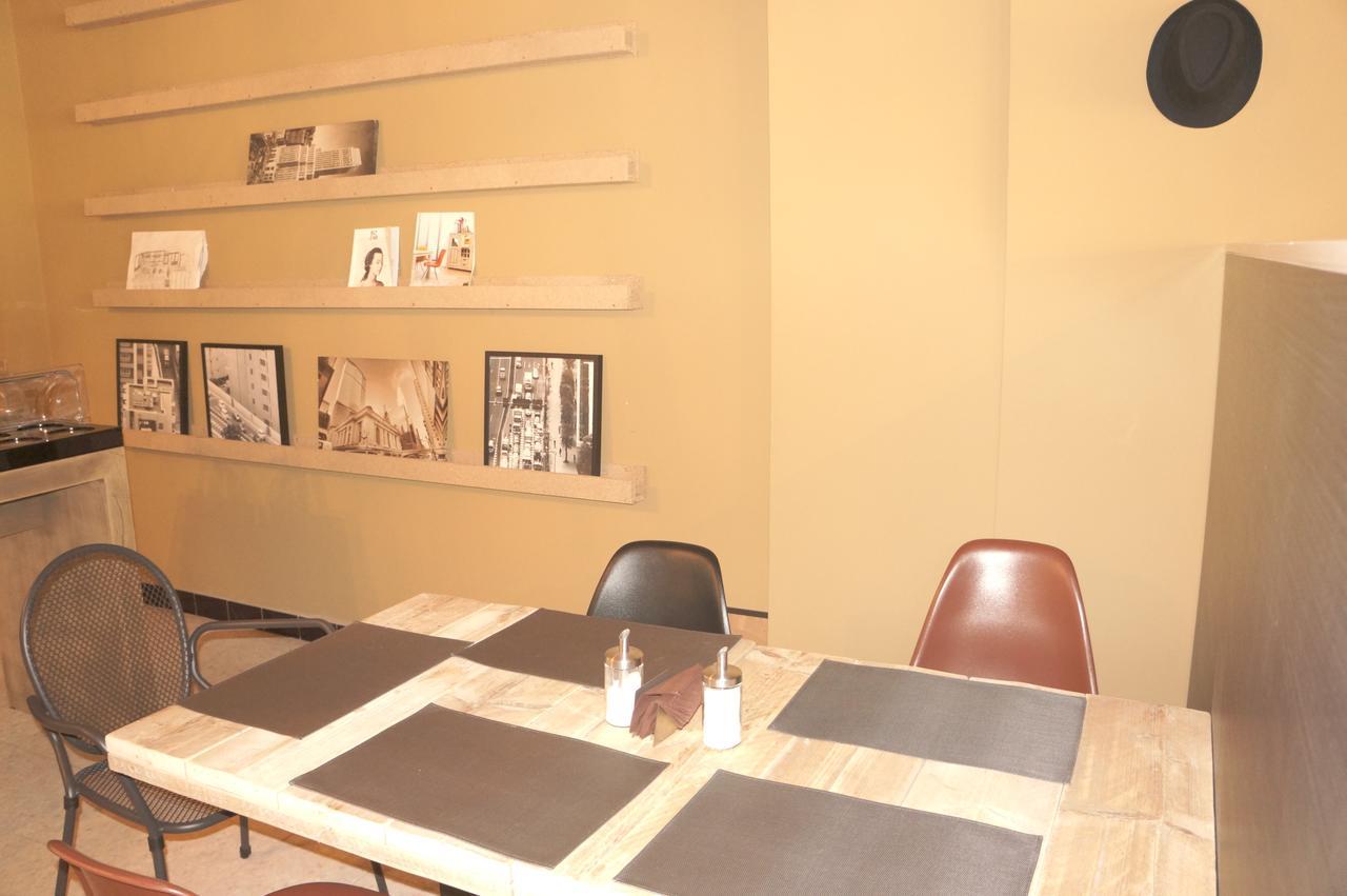 Es Hostel Midi Saint-Gilles Экстерьер фото