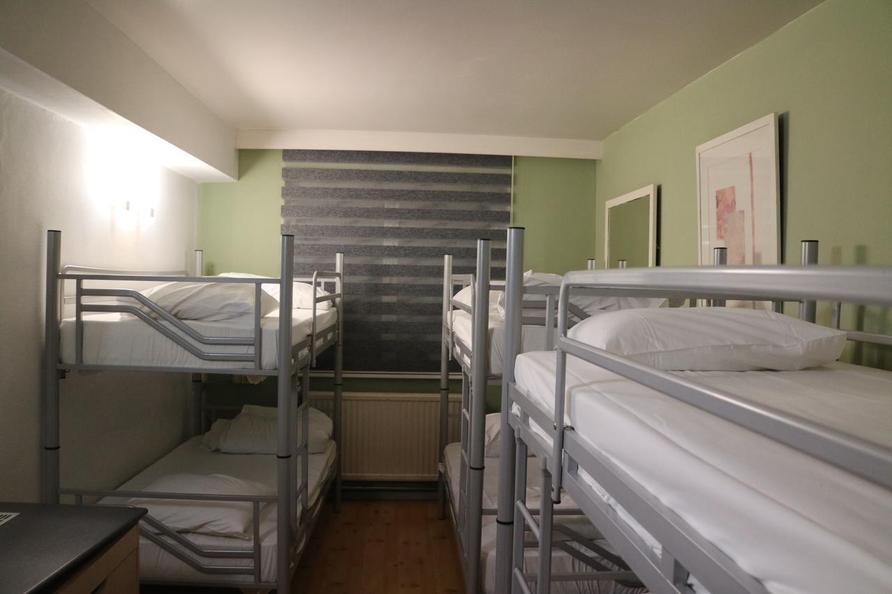 Es Hostel Midi Saint-Gilles Экстерьер фото